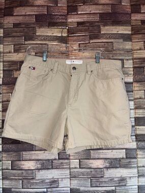 Y2K Womens Tommy Hilfiger  Beige Flat Front Cotton Shorts Size 12